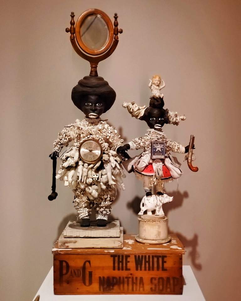 BEAUTY & THE BEHOLDER